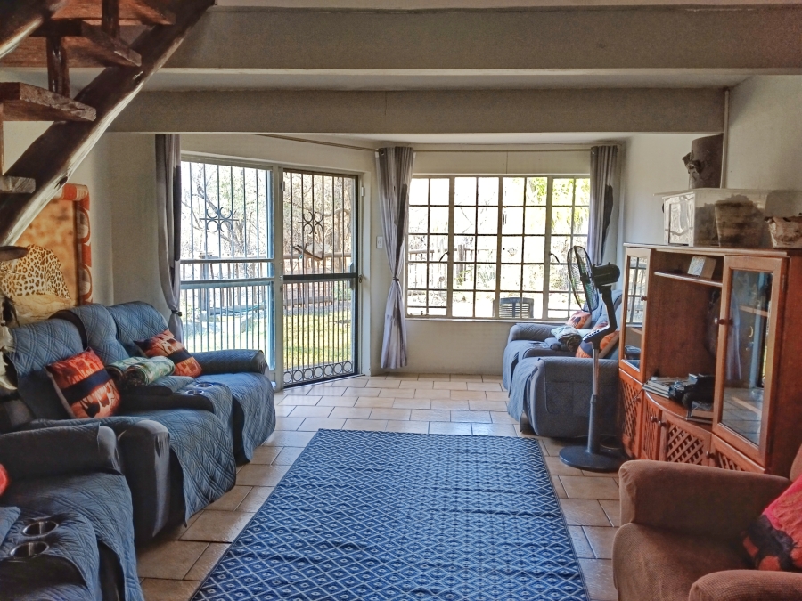 5 Bedroom Property for Sale in Marloth Park Mpumalanga