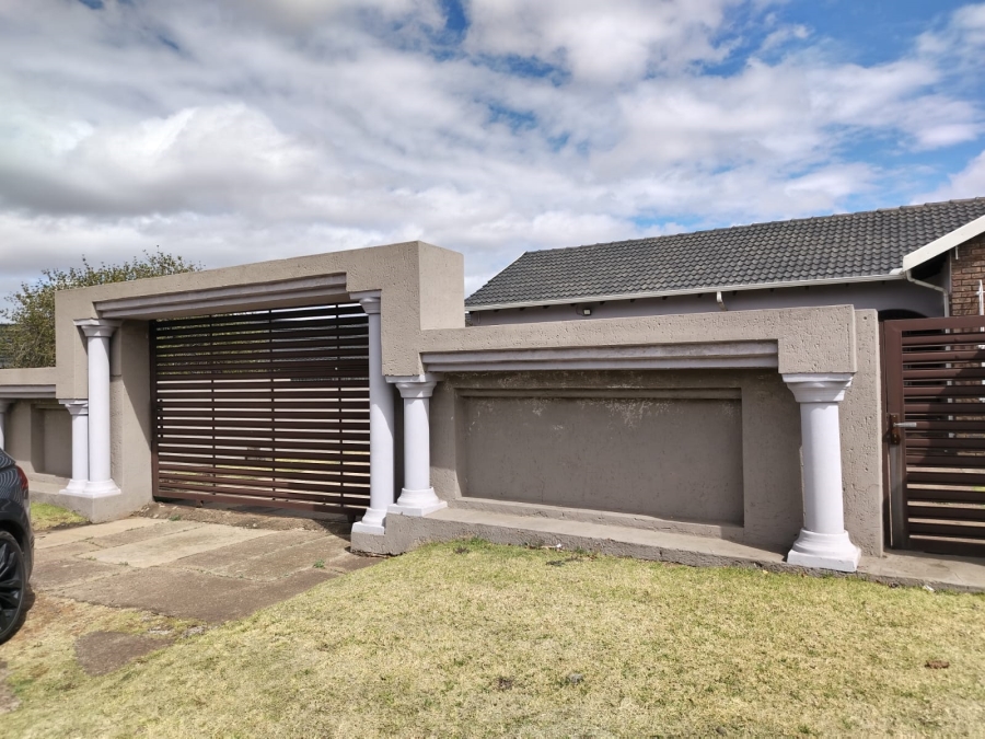 4 Bedroom Property for Sale in Tasbet Park Mpumalanga