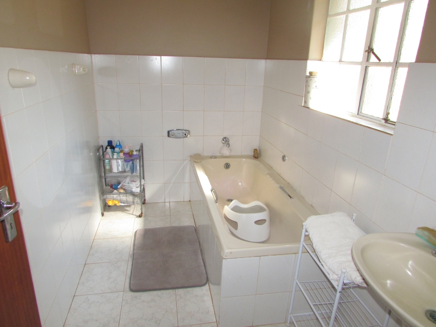 Commercial Property for Sale in White River Estates Mpumalanga