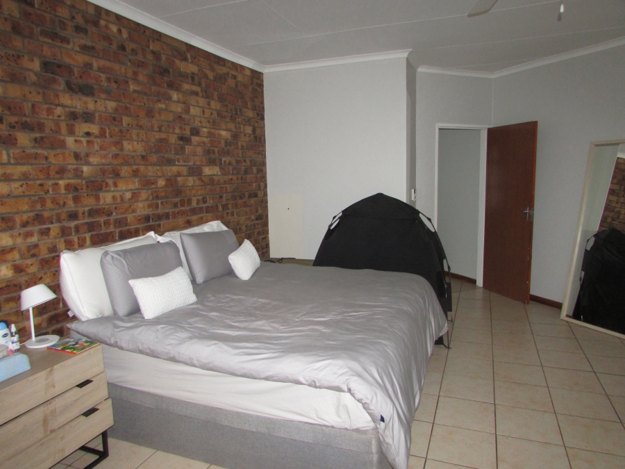 Commercial Property for Sale in White River Estates Mpumalanga
