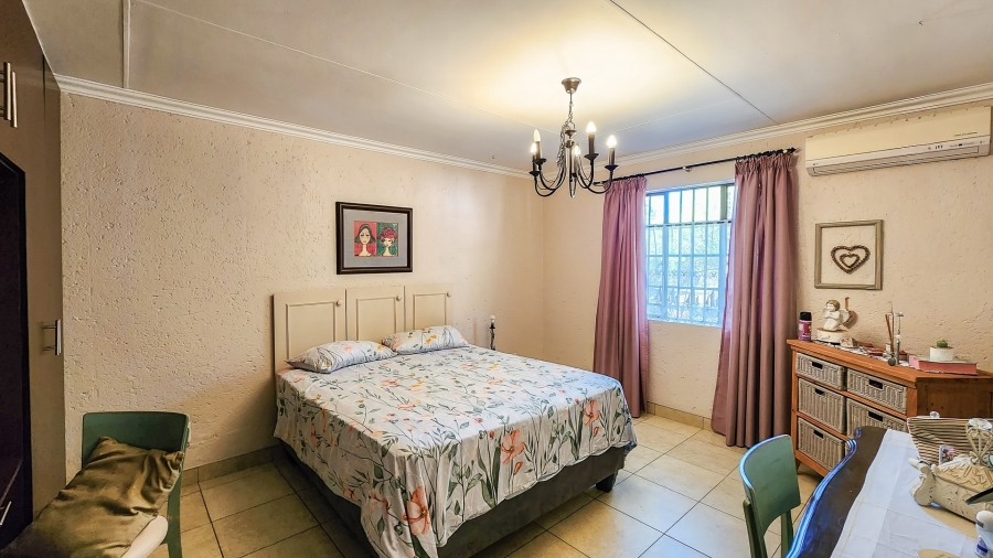 4 Bedroom Property for Sale in Marloth Park Mpumalanga