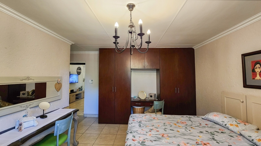 4 Bedroom Property for Sale in Marloth Park Mpumalanga