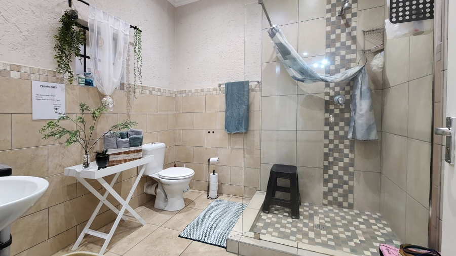 4 Bedroom Property for Sale in Marloth Park Mpumalanga