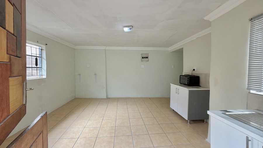 1 Bedroom Property for Sale in Kanyamazane Mpumalanga