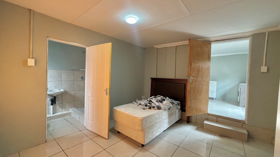 1 Bedroom Property for Sale in Kanyamazane Mpumalanga