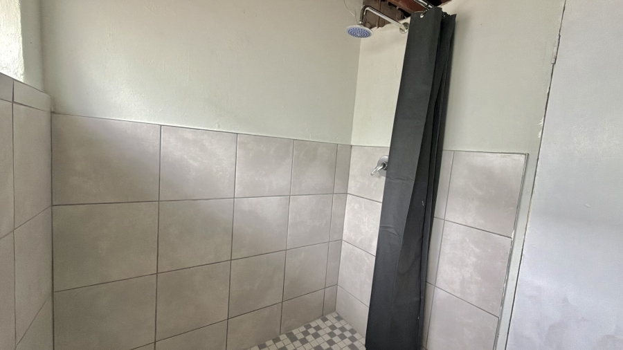 1 Bedroom Property for Sale in Kanyamazane Mpumalanga