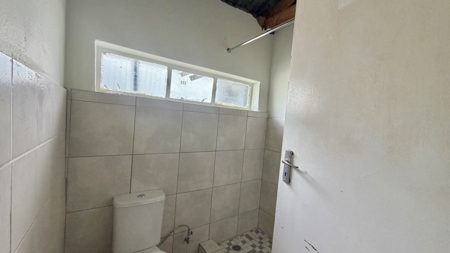 1 Bedroom Property for Sale in Kanyamazane Mpumalanga