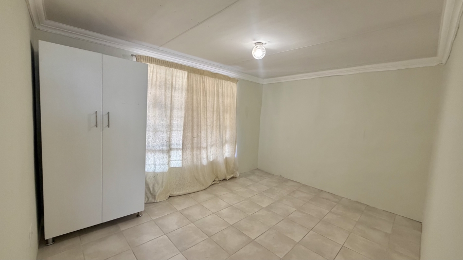 1 Bedroom Property for Sale in Kanyamazane Mpumalanga