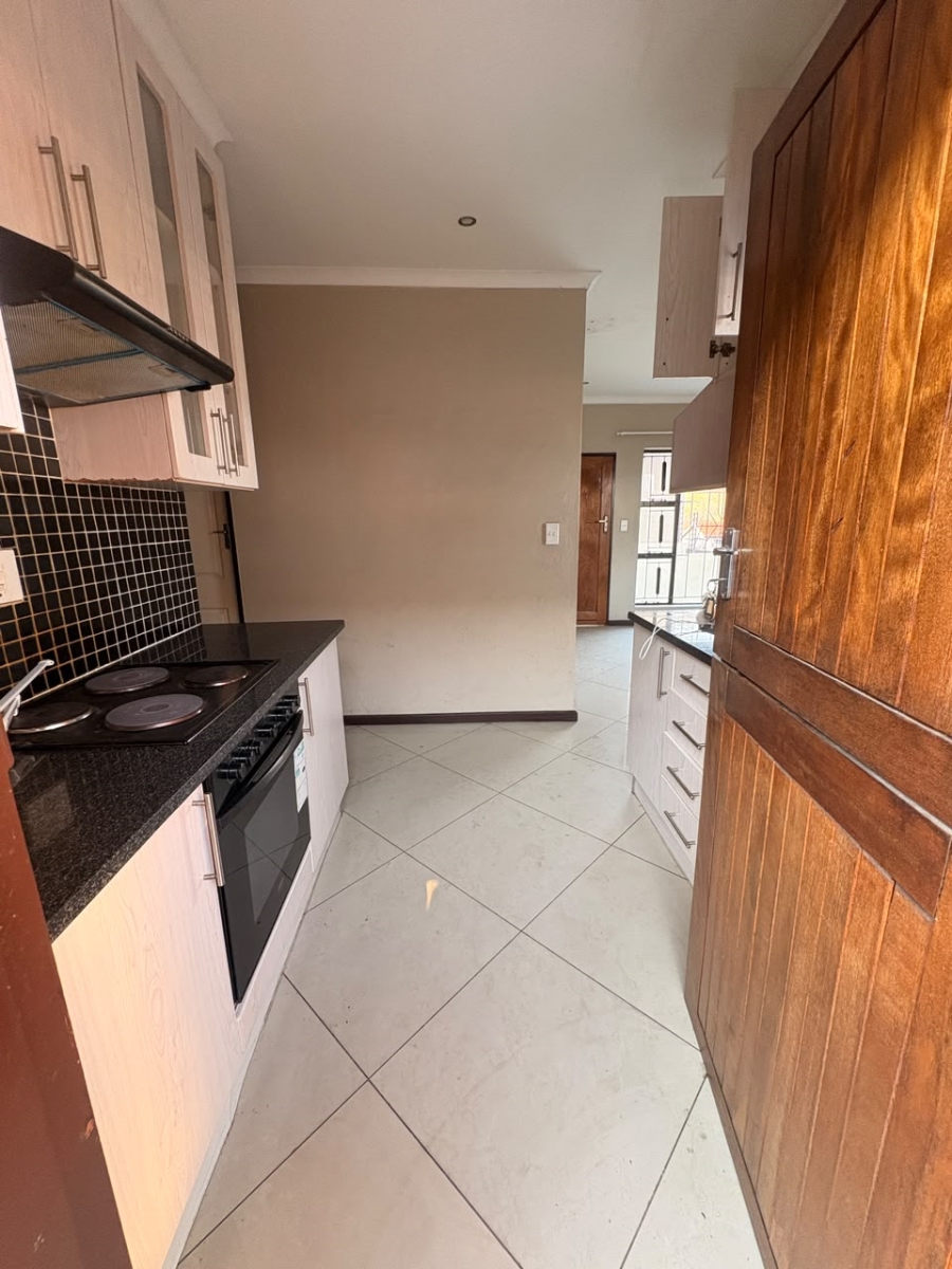 To Let 5 Bedroom Property for Rent in Kamagugu Mpumalanga