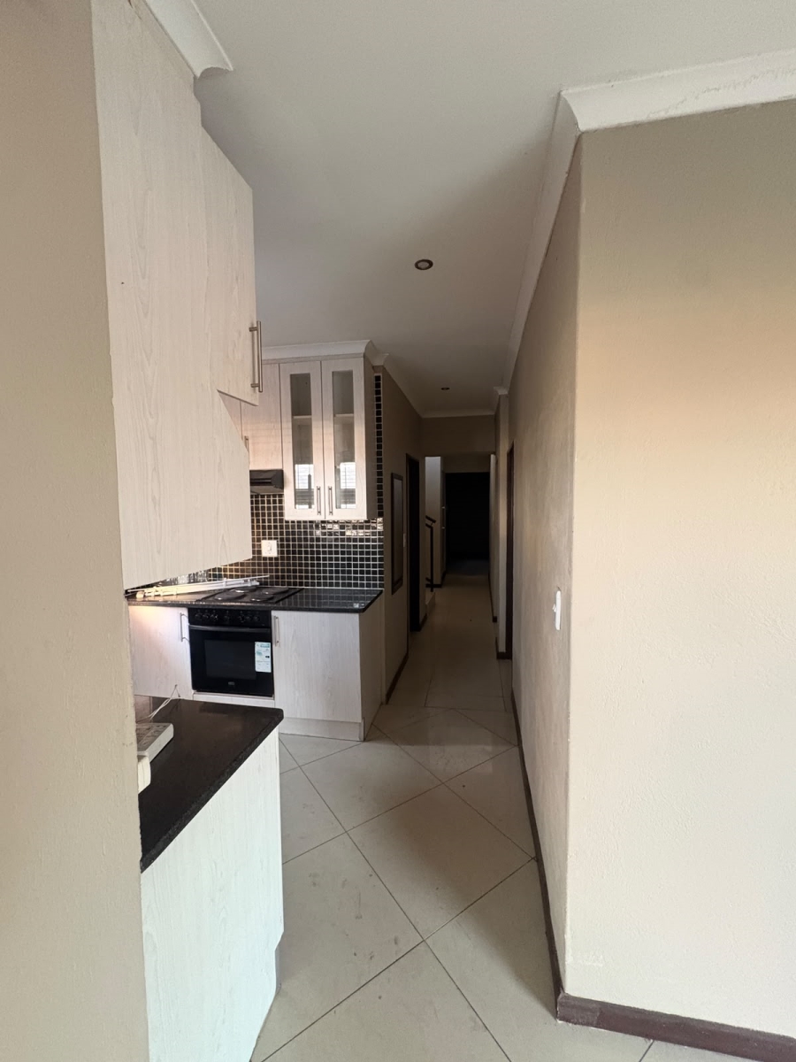 To Let 5 Bedroom Property for Rent in Kamagugu Mpumalanga