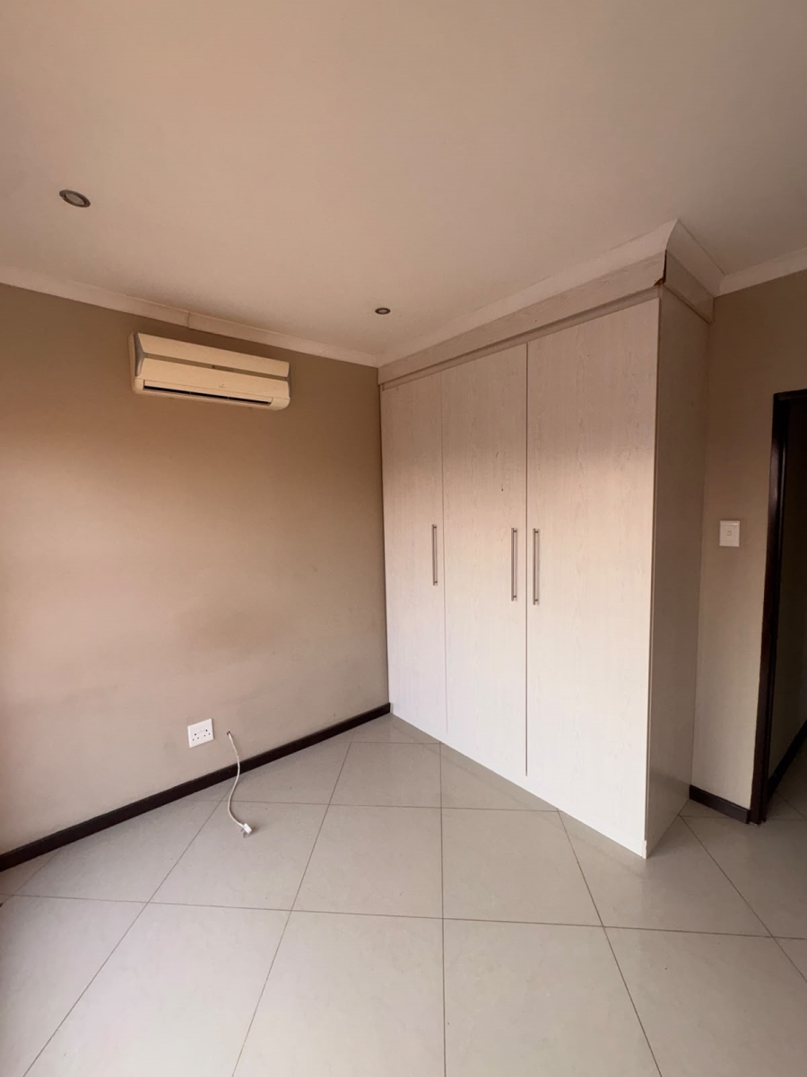 To Let 5 Bedroom Property for Rent in Kamagugu Mpumalanga