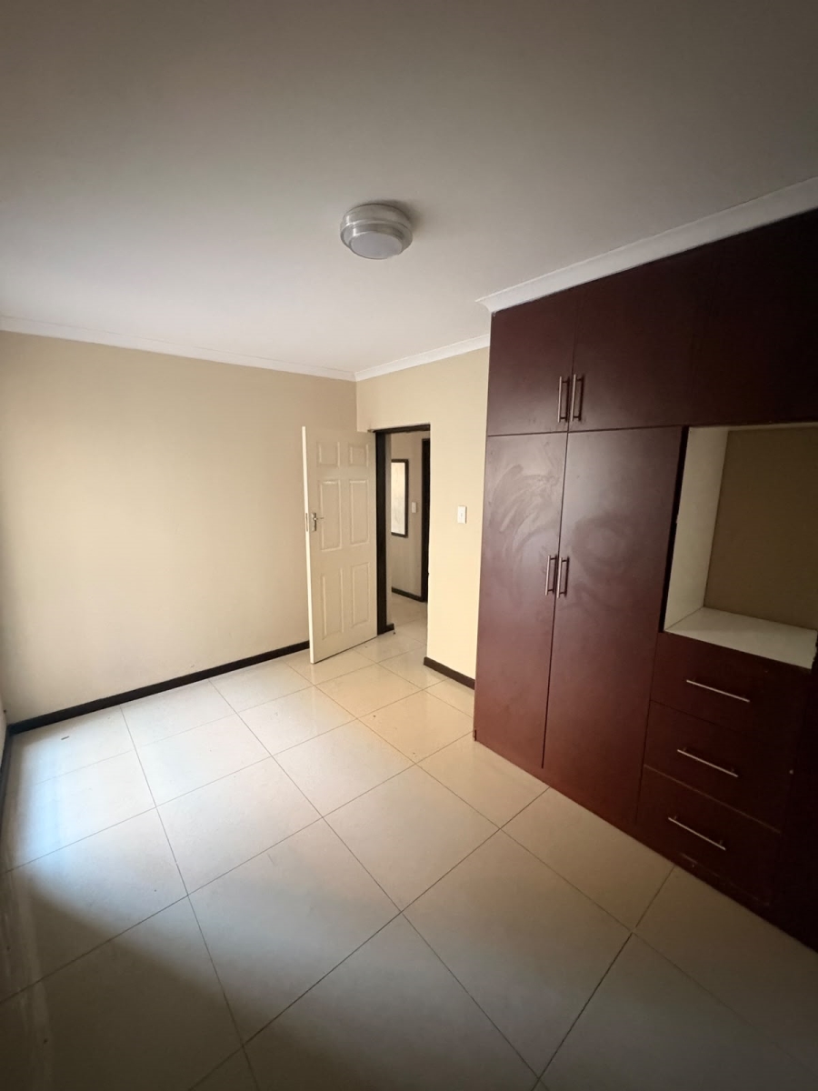 To Let 5 Bedroom Property for Rent in Kamagugu Mpumalanga