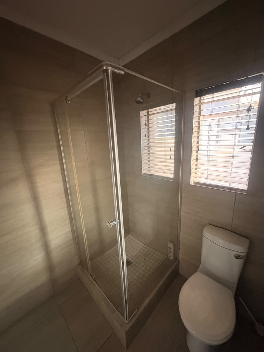 To Let 5 Bedroom Property for Rent in Kamagugu Mpumalanga