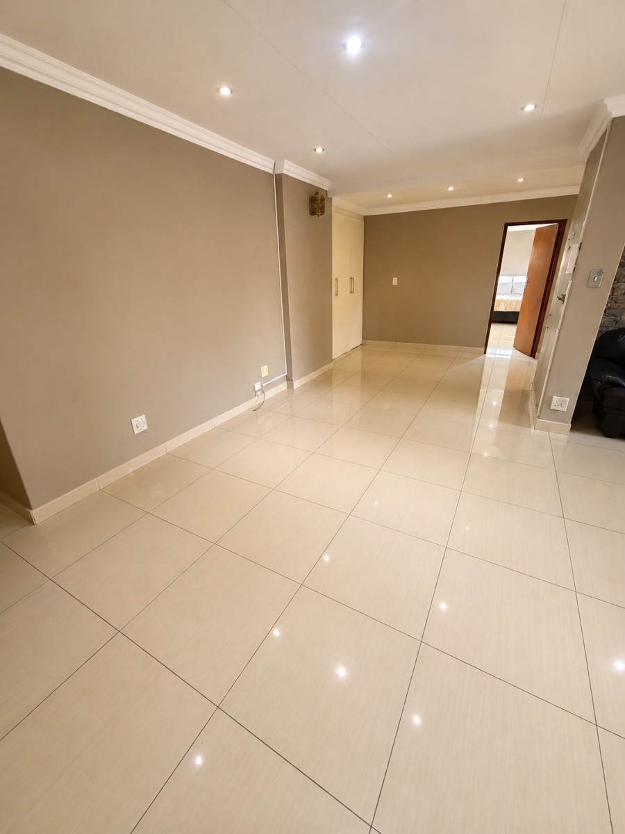 To Let 4 Bedroom Property for Rent in Cosmosrand Mpumalanga