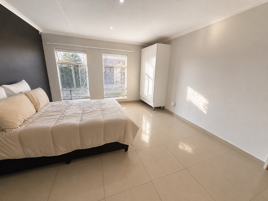 To Let 4 Bedroom Property for Rent in Cosmosrand Mpumalanga