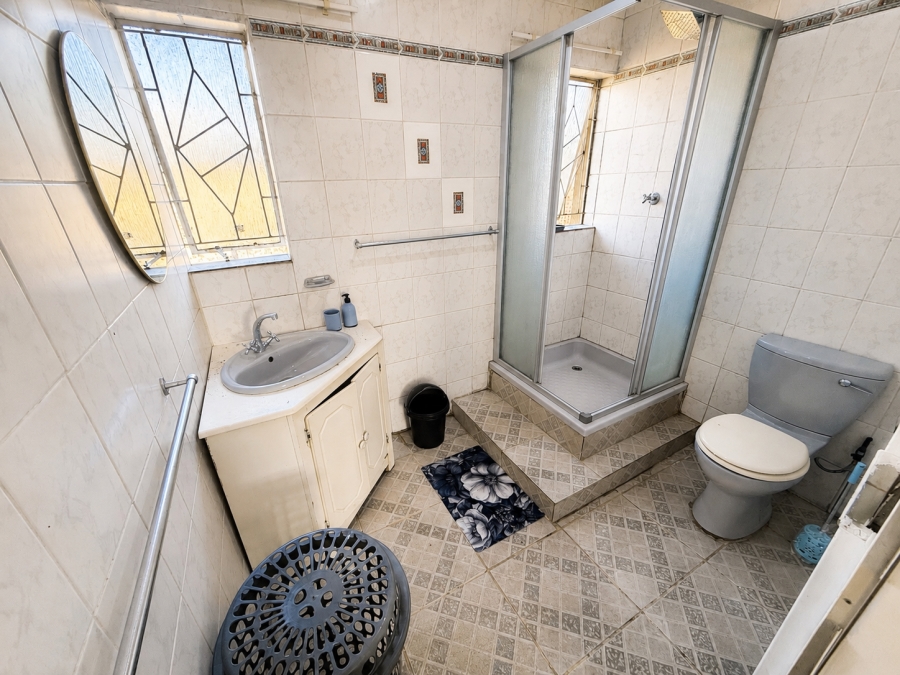 To Let 4 Bedroom Property for Rent in Cosmosrand Mpumalanga