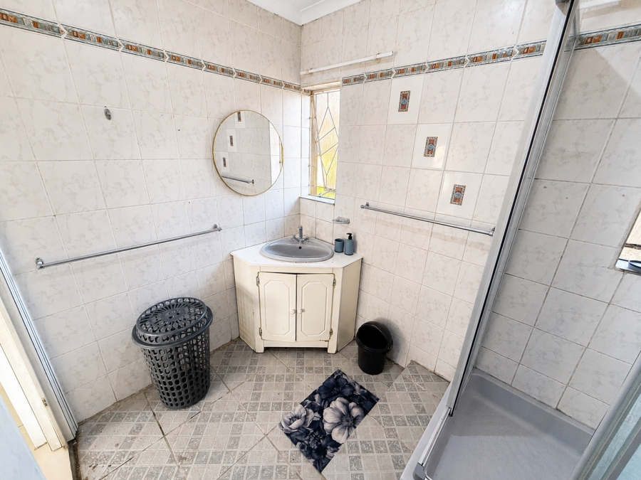 To Let 4 Bedroom Property for Rent in Cosmosrand Mpumalanga