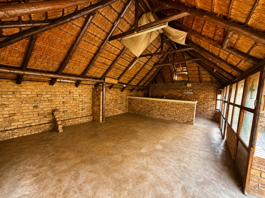 To Let 4 Bedroom Property for Rent in Cosmosrand Mpumalanga