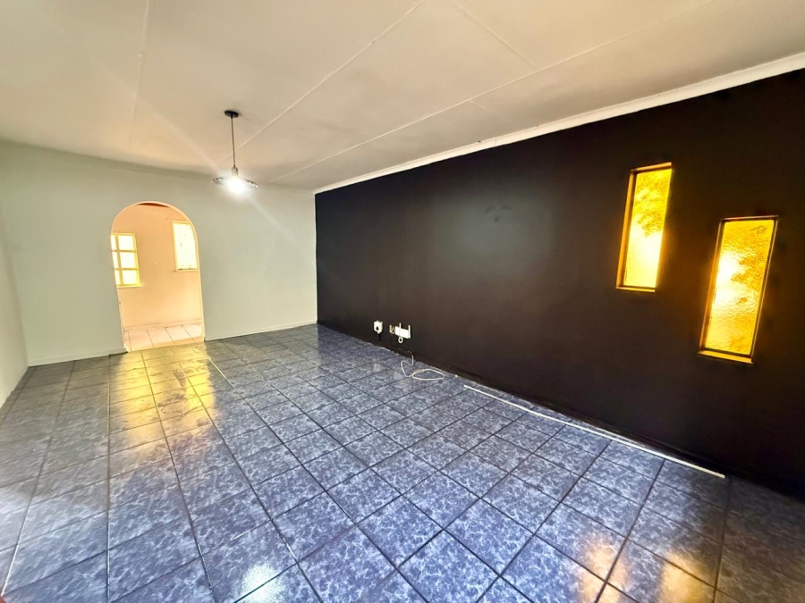 To Let 3 Bedroom Property for Rent in Cosmosrand Mpumalanga