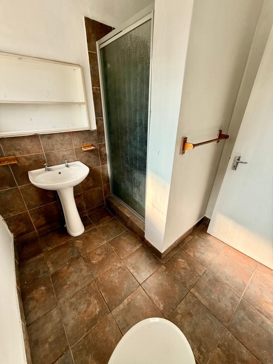To Let 3 Bedroom Property for Rent in Cosmosrand Mpumalanga