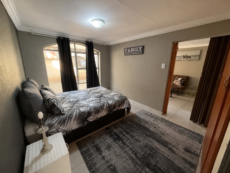 To Let 1 Bedroom Property for Rent in Cosmosrand Mpumalanga