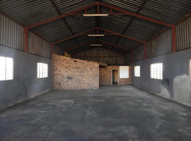 To Let Commercial Property for Rent in Hlalamandi Mpumalanga
