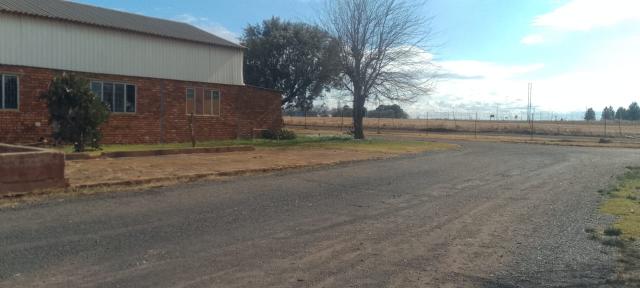 To Let Commercial Property for Rent in Hlalamandi Mpumalanga