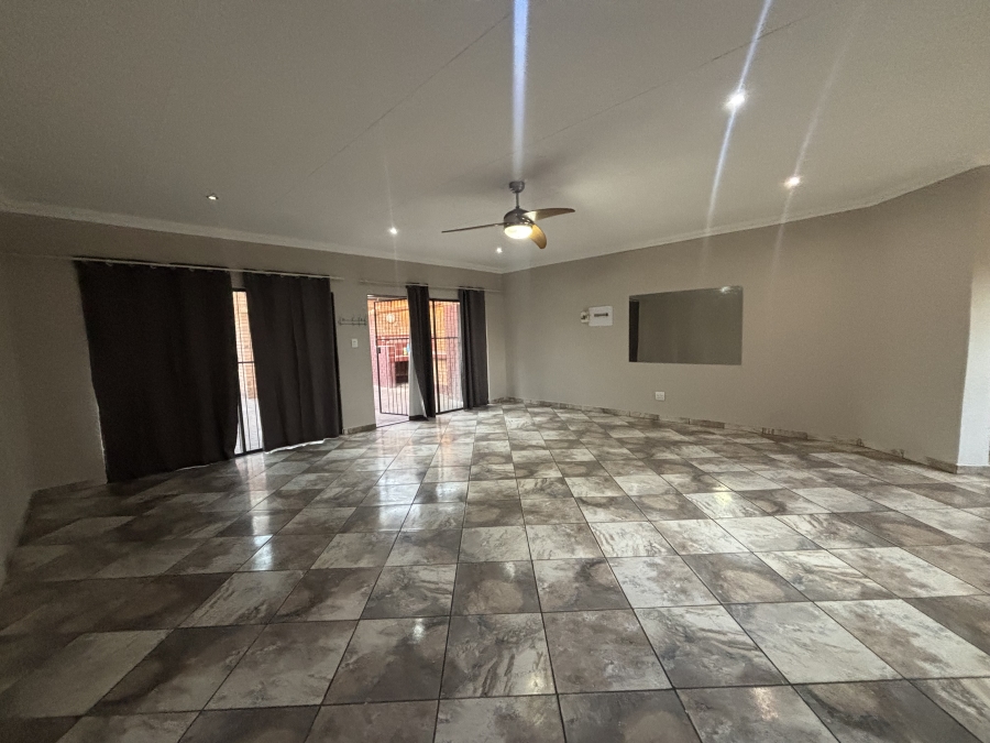 3 Bedroom Property for Sale in Reyno Ridge Mpumalanga