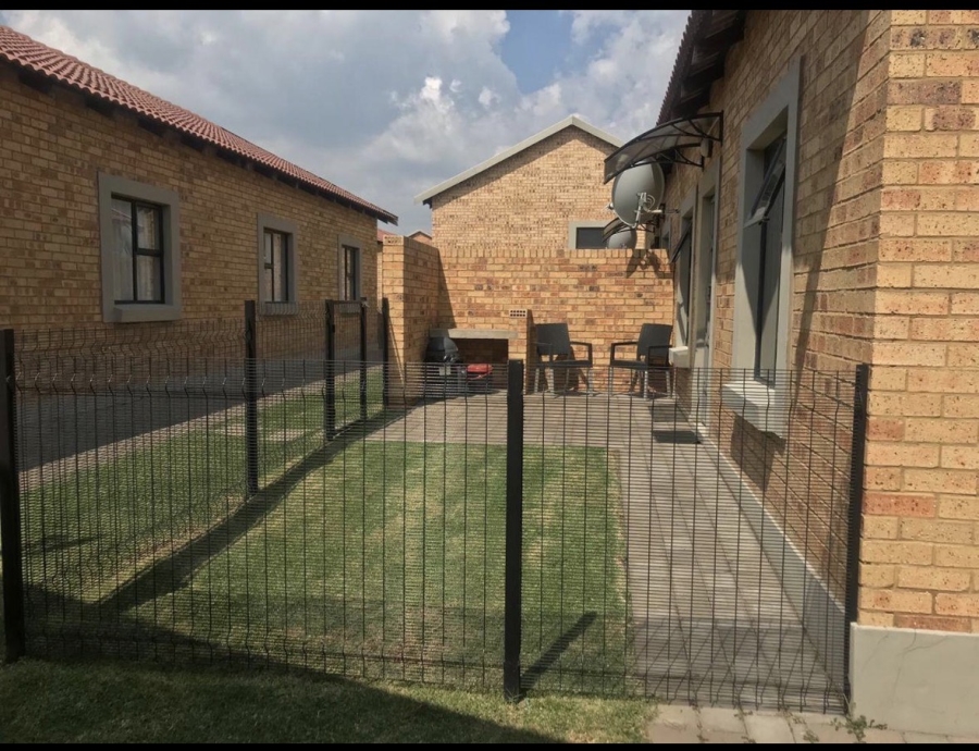 To Let 3 Bedroom Property for Rent in Terra Nova Mpumalanga