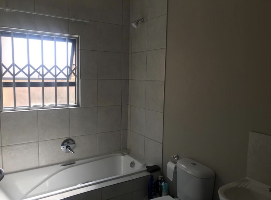 To Let 3 Bedroom Property for Rent in Terra Nova Mpumalanga