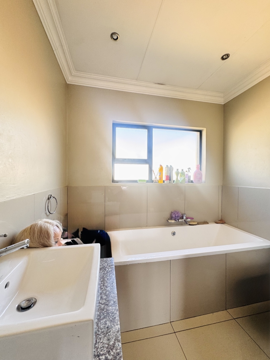 3 Bedroom Property for Sale in Ben Fleur Mpumalanga
