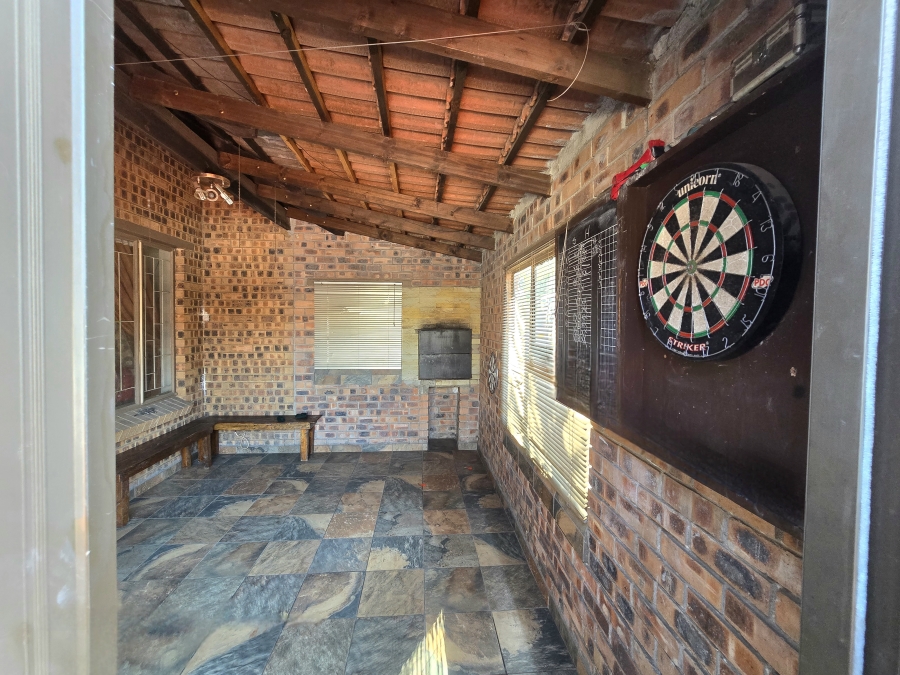 5 Bedroom Property for Sale in Tasbet Park Ext 1 Mpumalanga