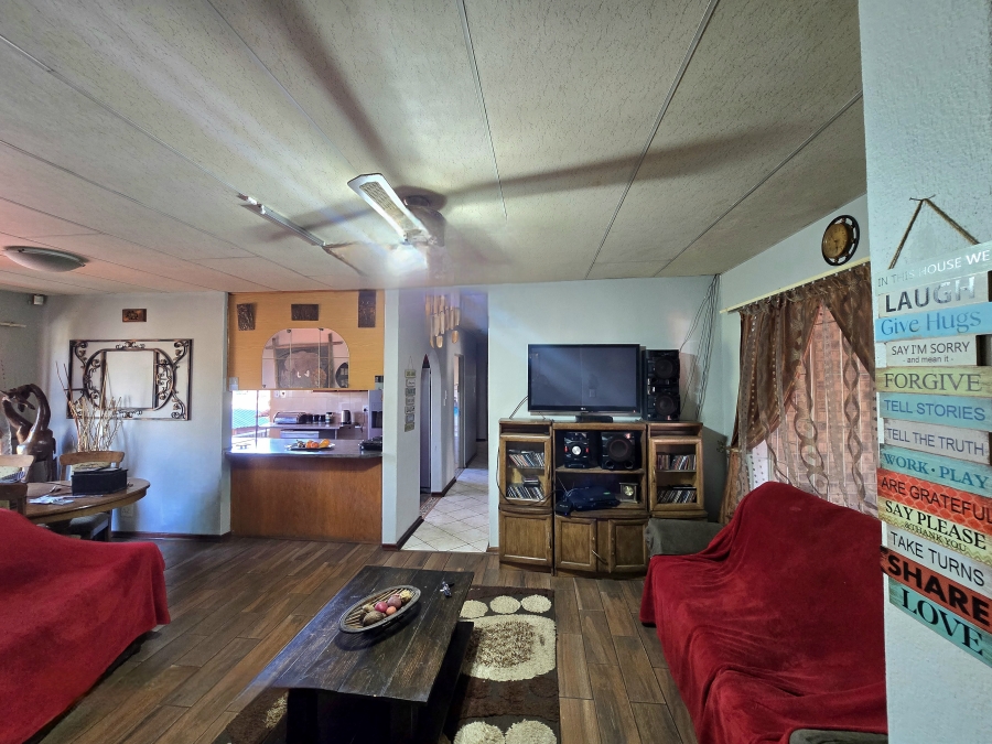 5 Bedroom Property for Sale in Tasbet Park Ext 1 Mpumalanga