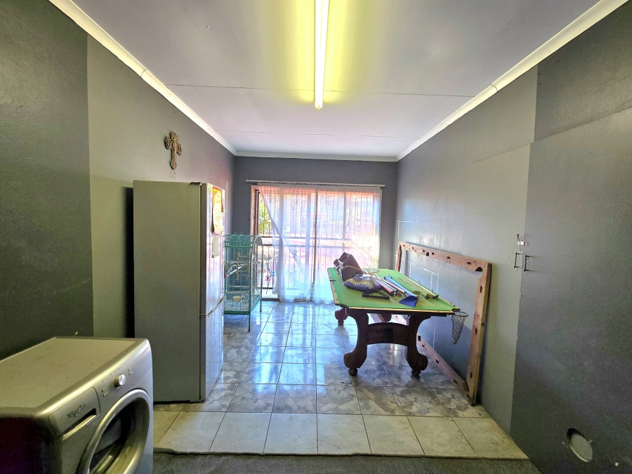 5 Bedroom Property for Sale in Tasbet Park Ext 1 Mpumalanga