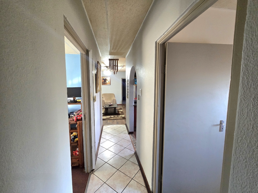 5 Bedroom Property for Sale in Tasbet Park Ext 1 Mpumalanga