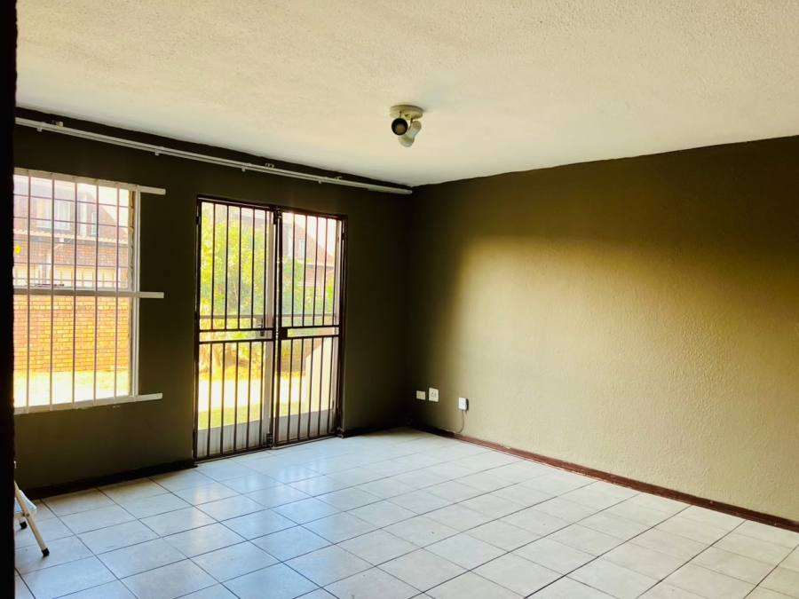To Let 2 Bedroom Property for Rent in Del Judor Mpumalanga