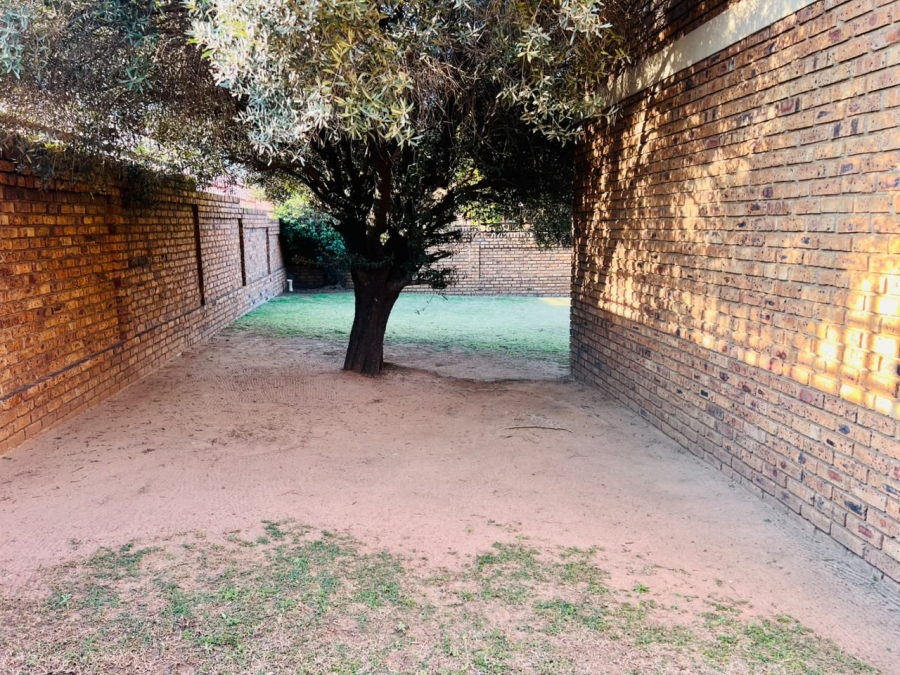To Let 2 Bedroom Property for Rent in Del Judor Mpumalanga