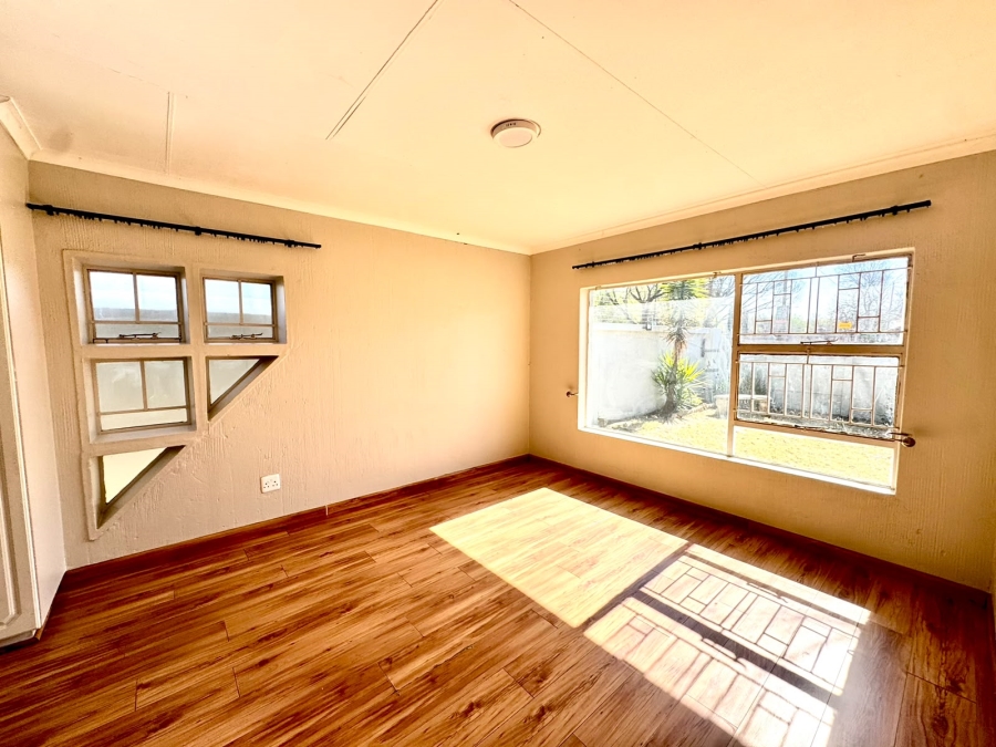 2 Bedroom Property for Sale in Trichardt Mpumalanga
