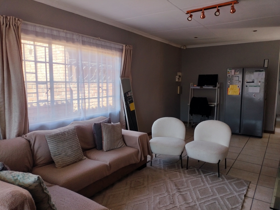 2 Bedroom Property for Sale in Witbank Ext 10 Mpumalanga