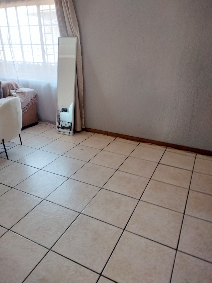 2 Bedroom Property for Sale in Witbank Ext 10 Mpumalanga