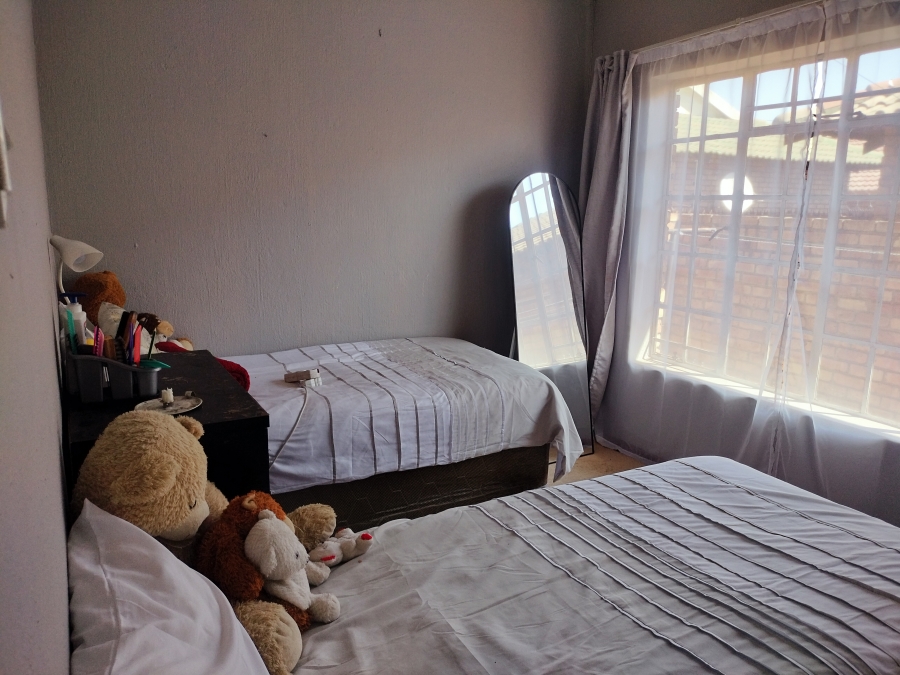 2 Bedroom Property for Sale in Witbank Ext 10 Mpumalanga