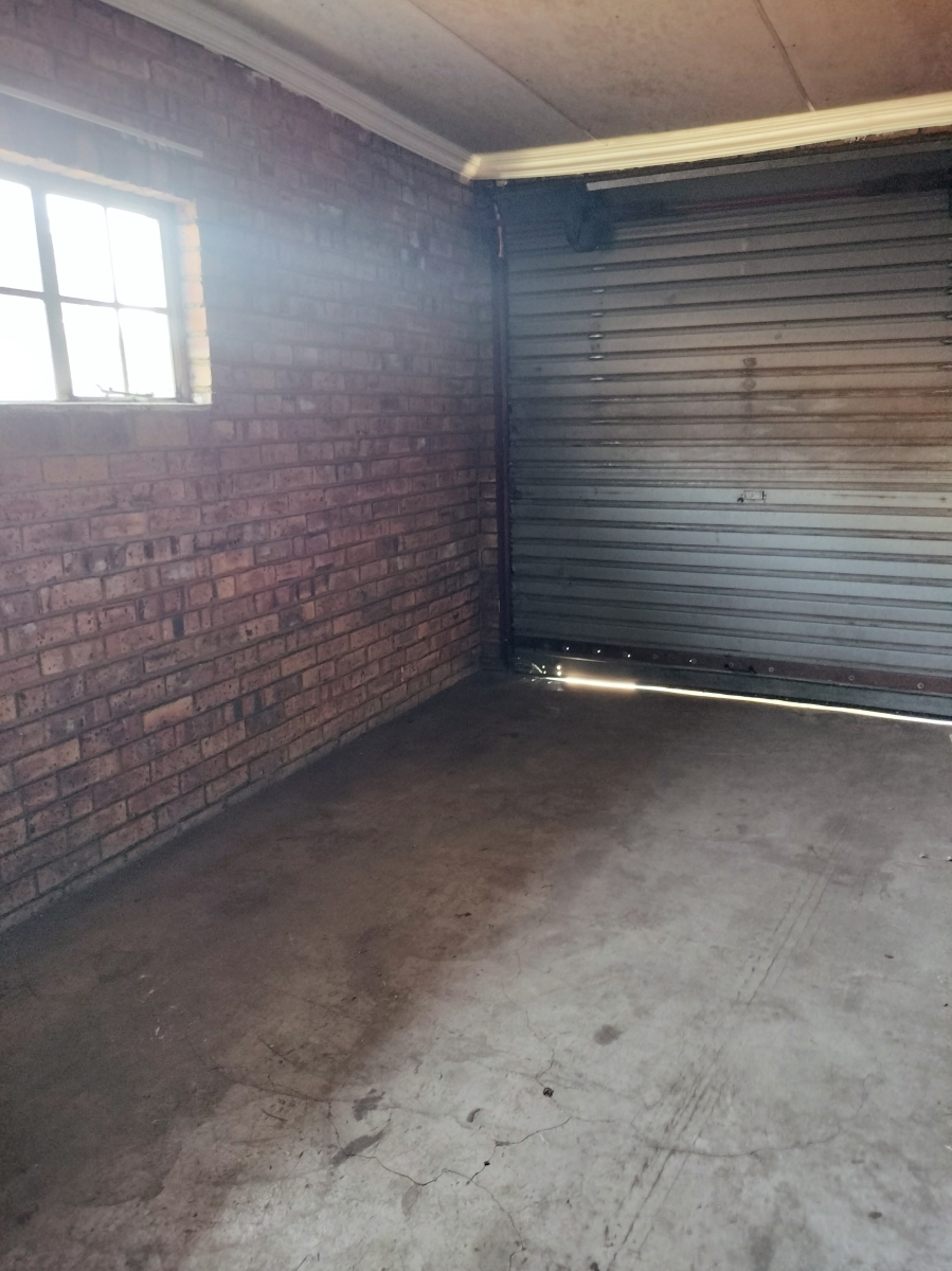 2 Bedroom Property for Sale in Witbank Ext 10 Mpumalanga