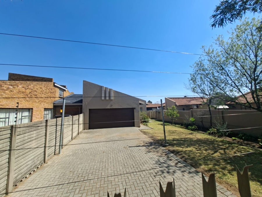 3 Bedroom Property for Sale in Secunda Mpumalanga