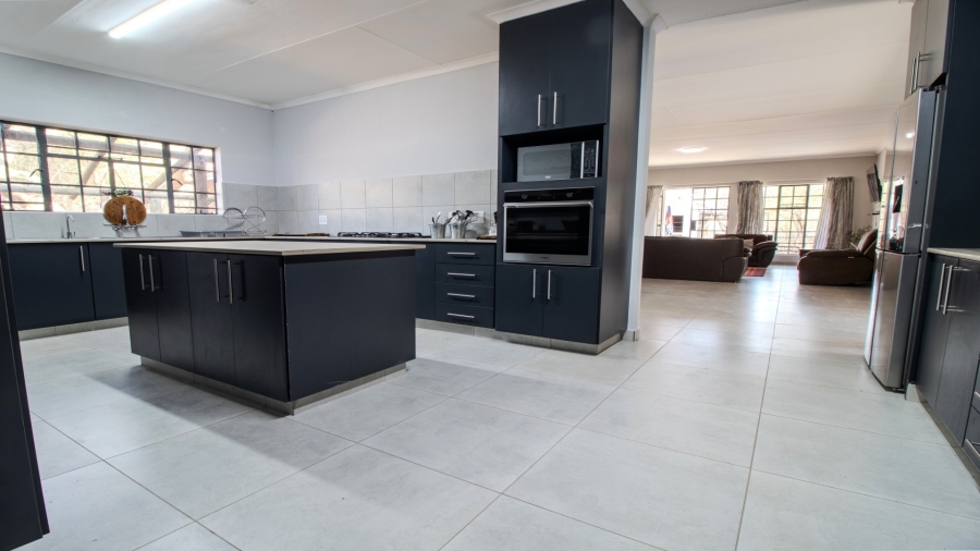 4 Bedroom Property for Sale in Marloth Park Mpumalanga