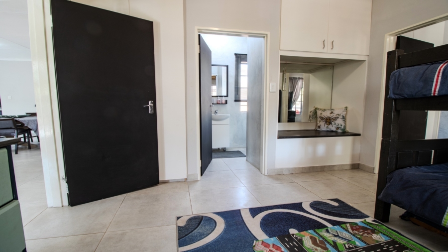 4 Bedroom Property for Sale in Marloth Park Mpumalanga