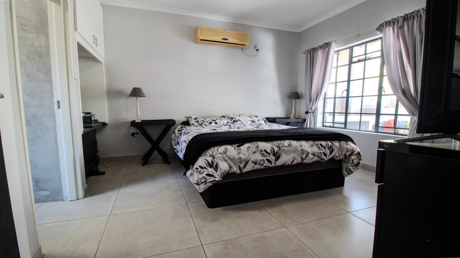 4 Bedroom Property for Sale in Marloth Park Mpumalanga