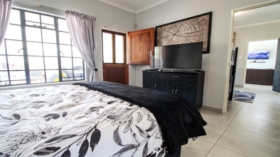 4 Bedroom Property for Sale in Marloth Park Mpumalanga