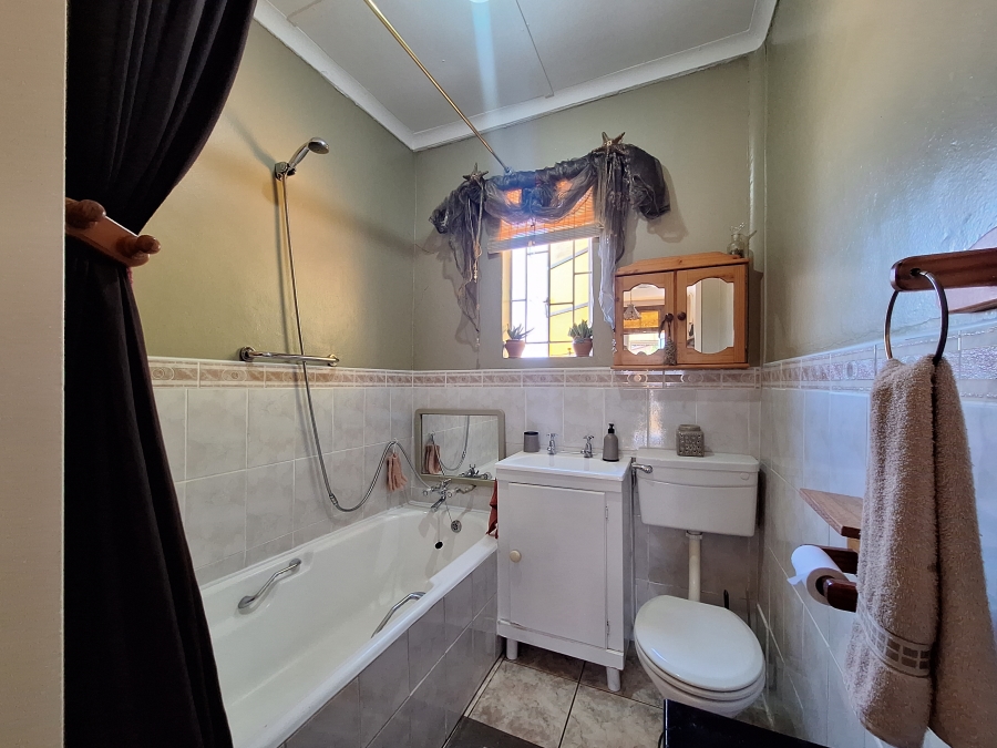 3 Bedroom Property for Sale in Volksrust Mpumalanga