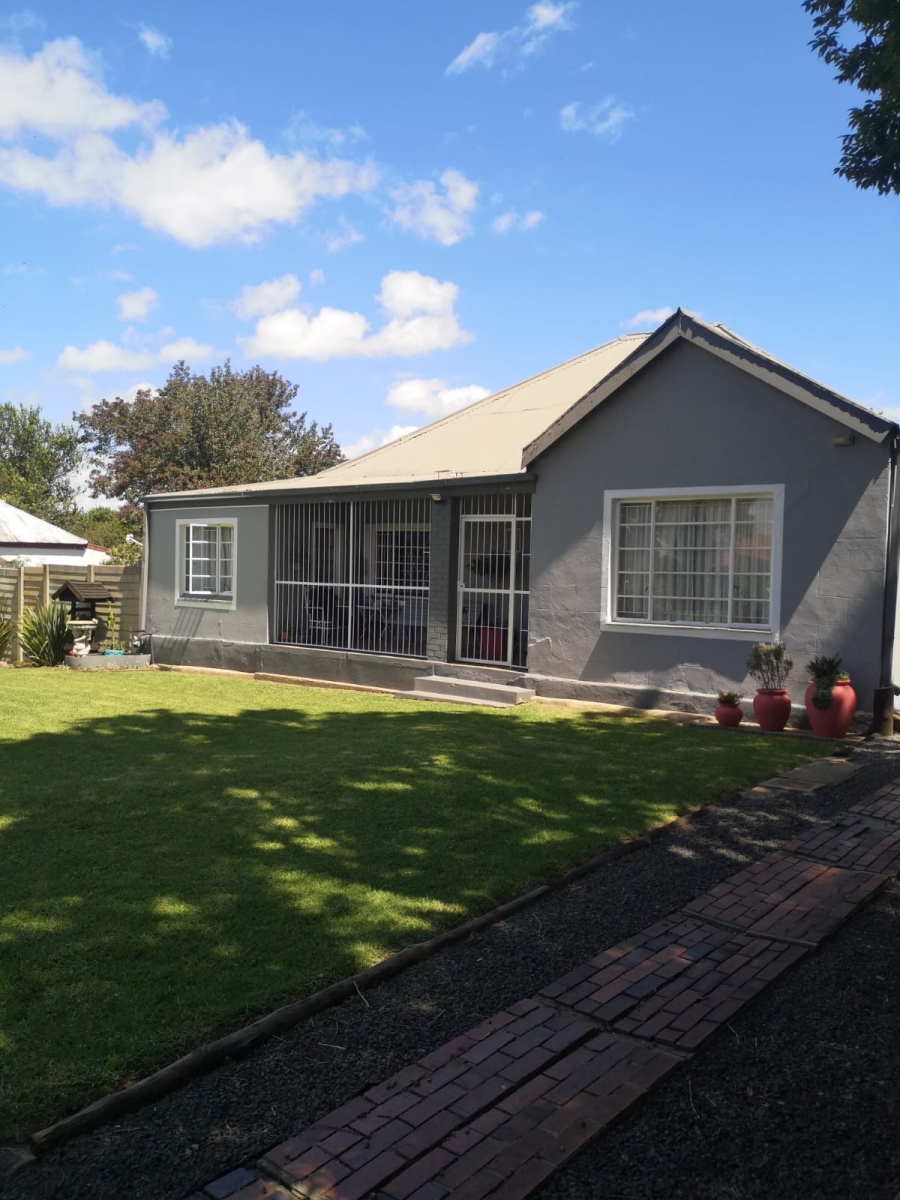 3 Bedroom Property for Sale in Volksrust Mpumalanga