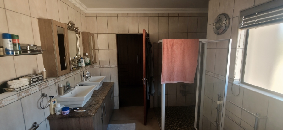 3 Bedroom Property for Sale in Ben Fleur Mpumalanga